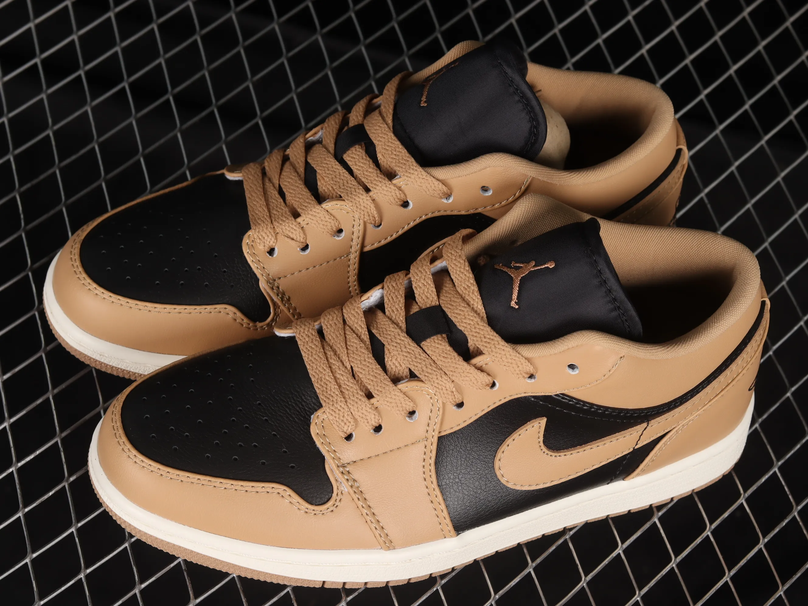 All categories Air Jordan Jordan series basketball shoes Air Jordan 1 Low Z version Air Jordan 1 Low "Desert" AJ1 Joe 1 milk tea color cultural and leisure sports sneakers DV0774-201